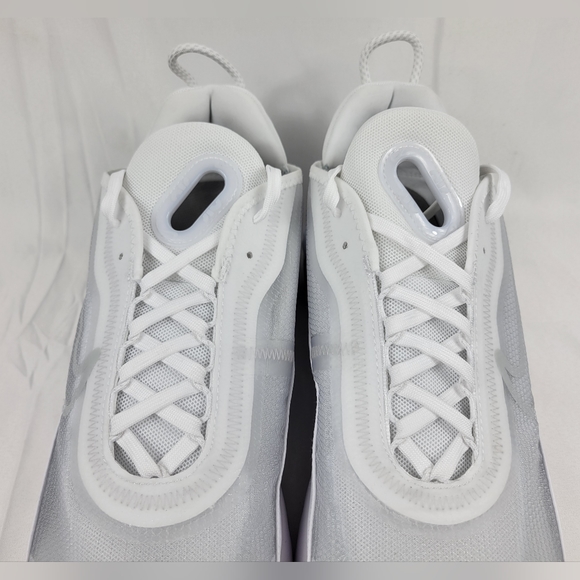 Nike Air Max 2090 Triple White Athletic Shoes Sneakers Mens Size 10.5 BV9977-100 - Picture 7 of 12